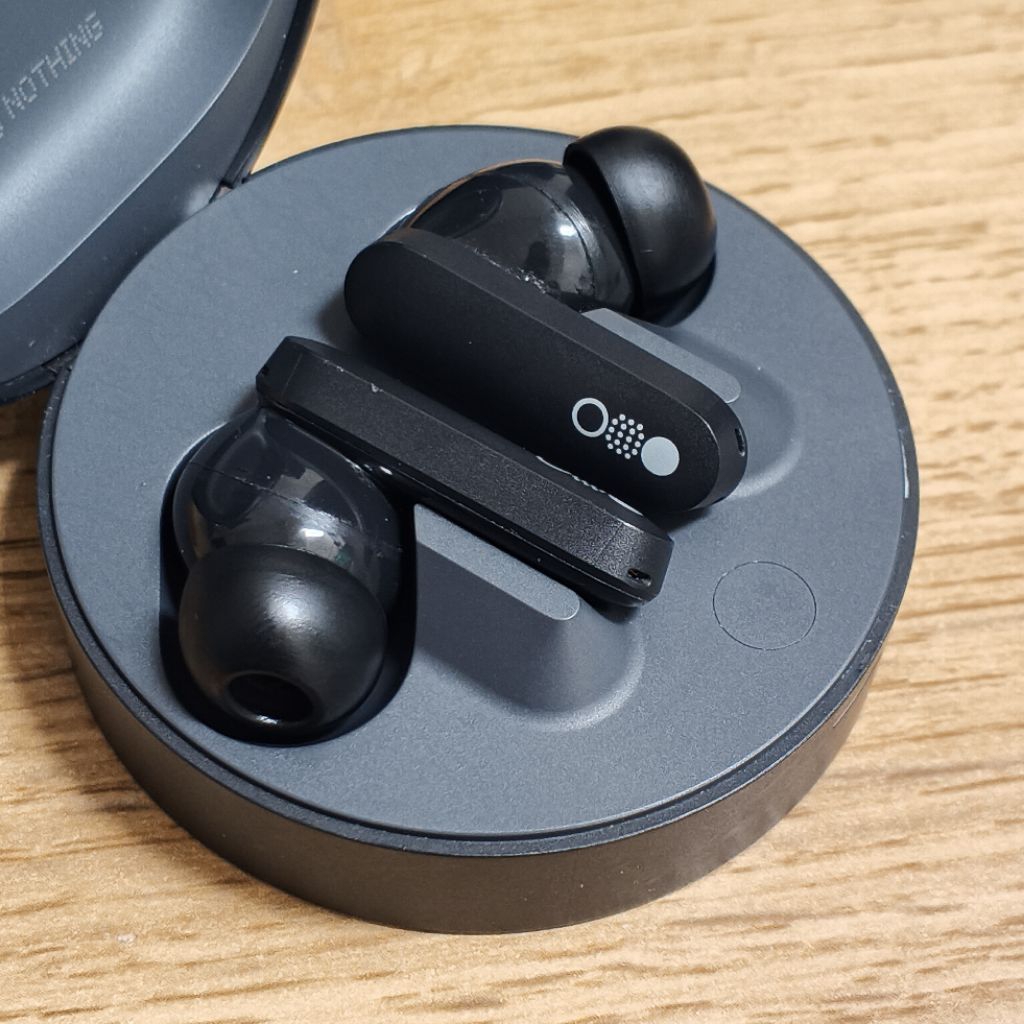 TWS Bekas nothing cmf buds pro