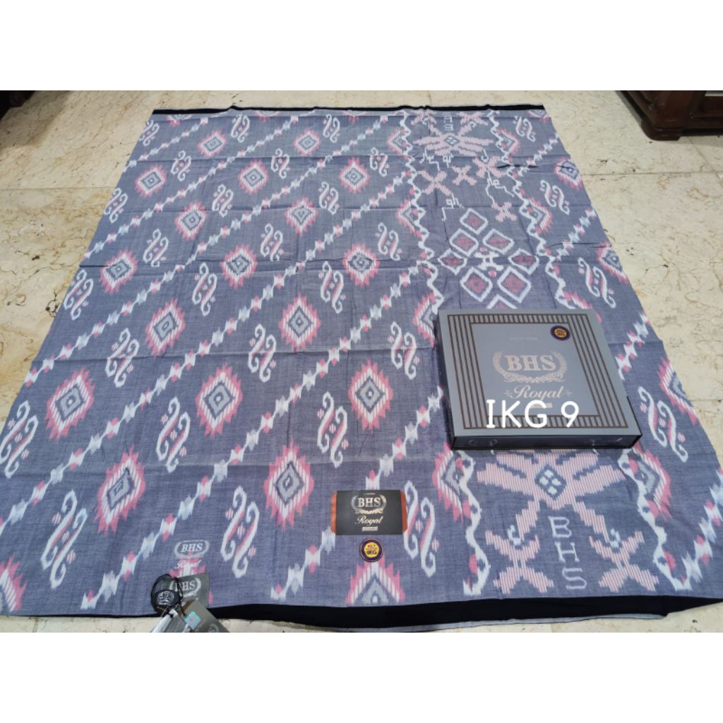 Sarung BHS Royal Kawung ikg Silver