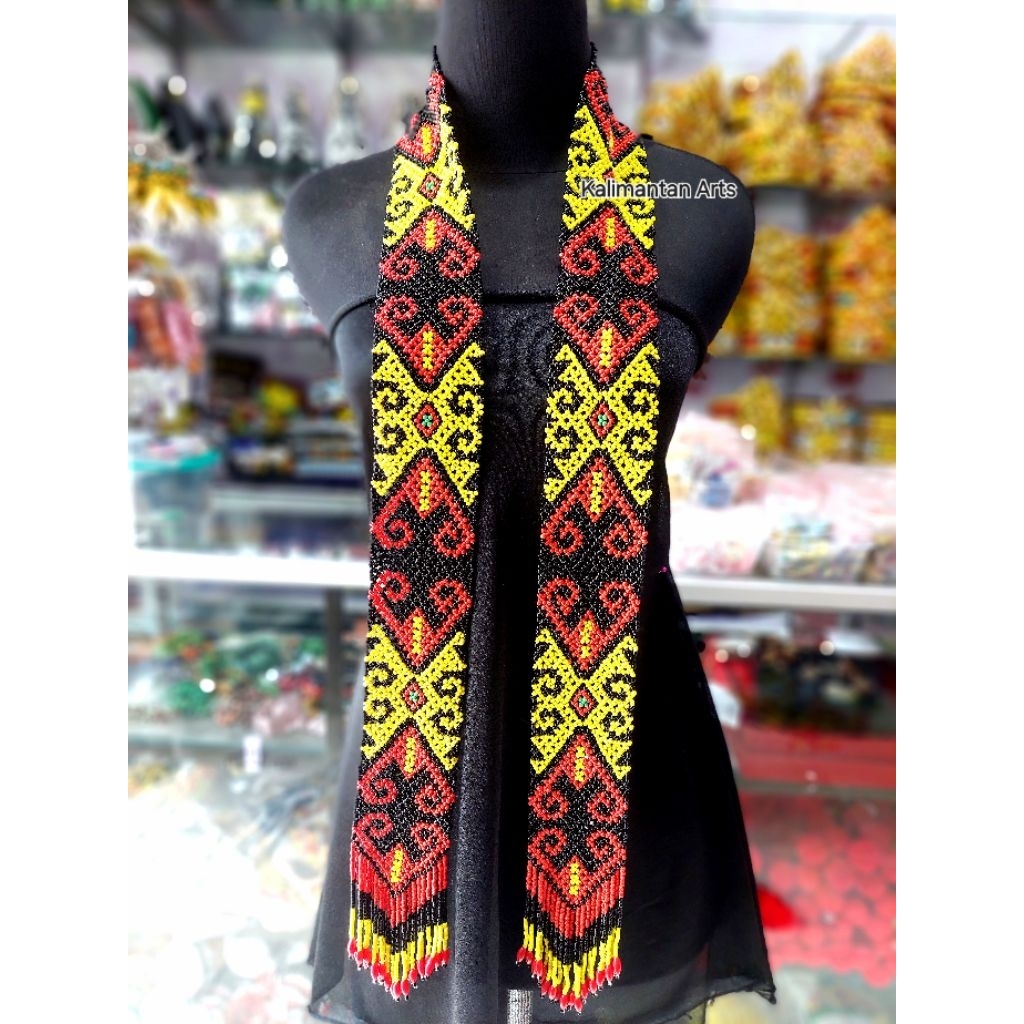 Syal Manik Dayak Motif D