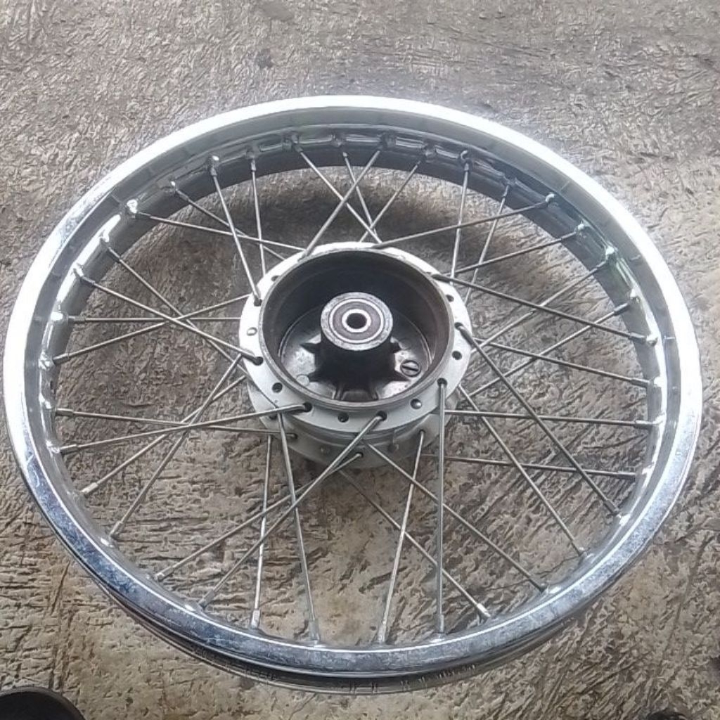 VELG BELAKANG SUZUKI SMASH SHOGUN 125 RC 100 CRYSTAL TORNADO