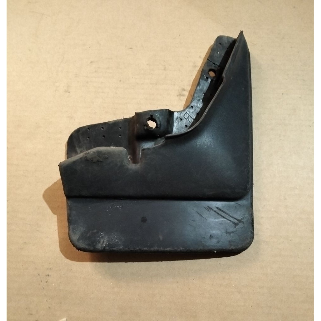 Mudguard Depan Suzuki Forsa GLX Original