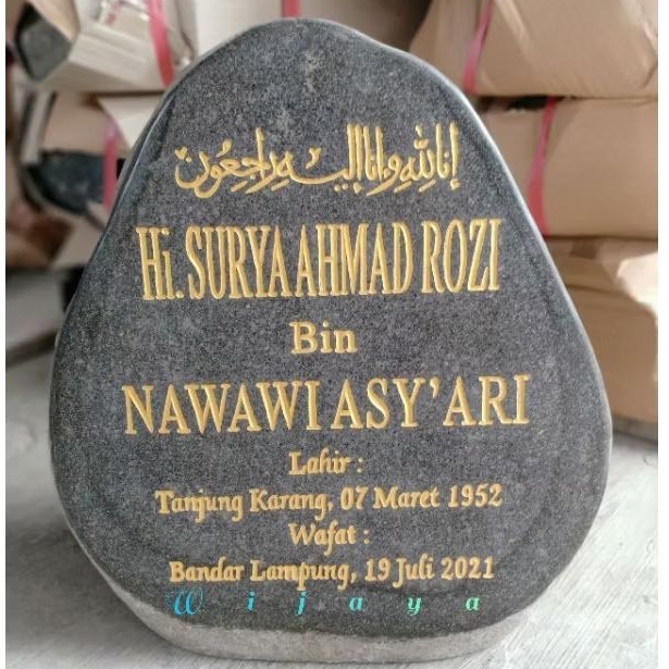 Nisan Makam Baby/Makam batu alam asli