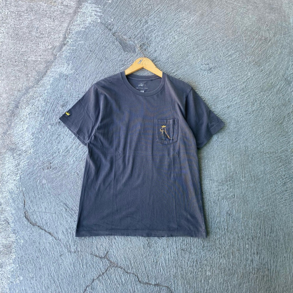 Kaos Uniqlo x JMB TS925