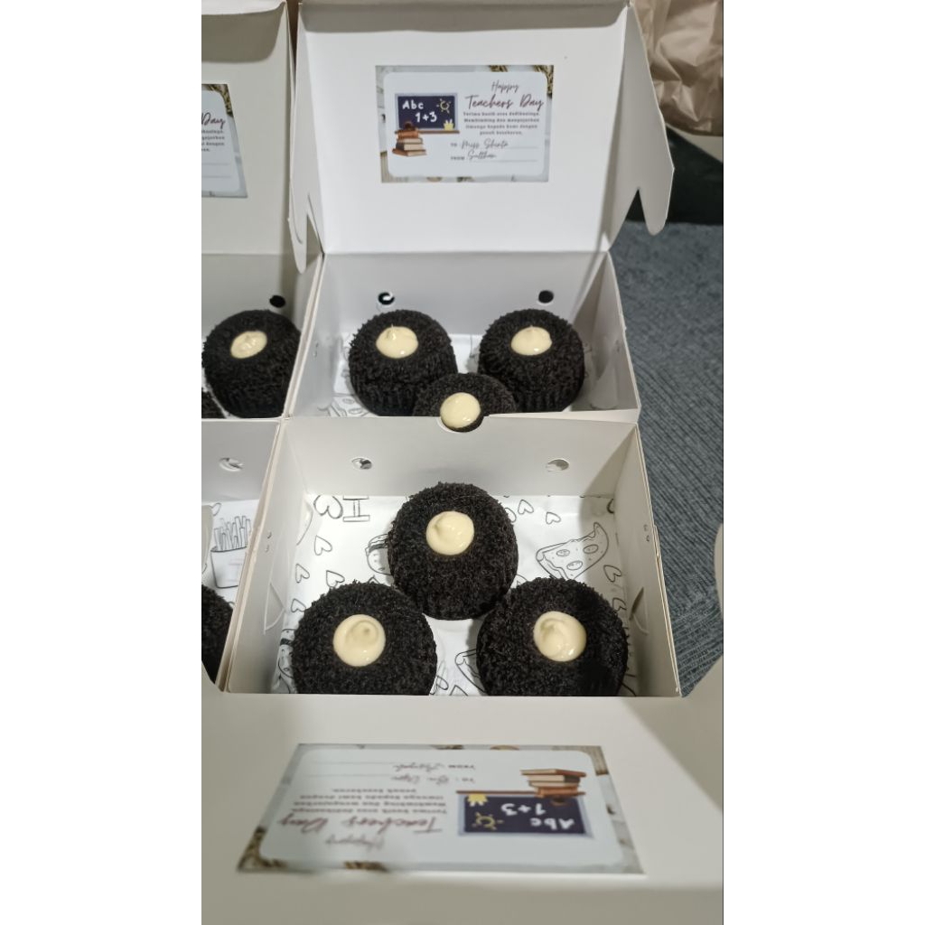 PREMIUM Bolu Ketan Hitam Keju Lumer Mini (minimal order 12pcs).