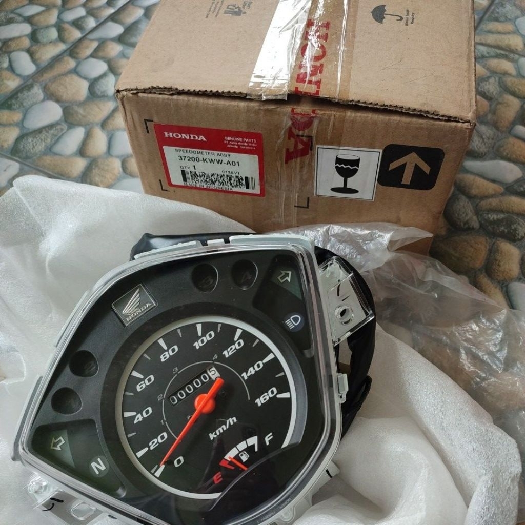 SPEEDOMETER ASSY 37200-KWW-A91 HONDA REVO R REVO FIT ORIGINAL AHM