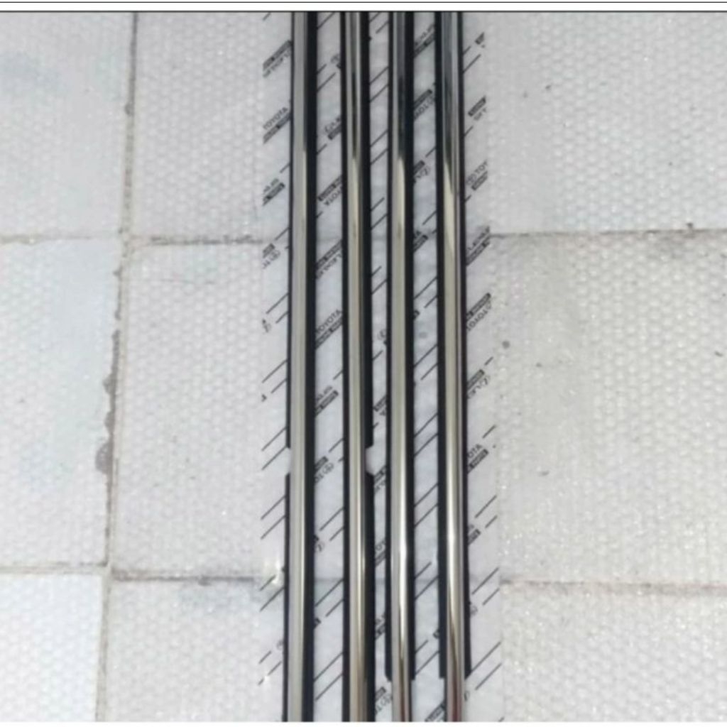 Pelipit Kaca Luar Innova Zenix