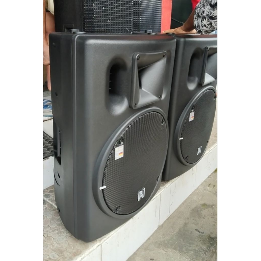 Speaker Aktif / 15 Inch / Beta Tri U15A / Harga Satuan / Betatri Beta Three Beta 3 B3 - Original