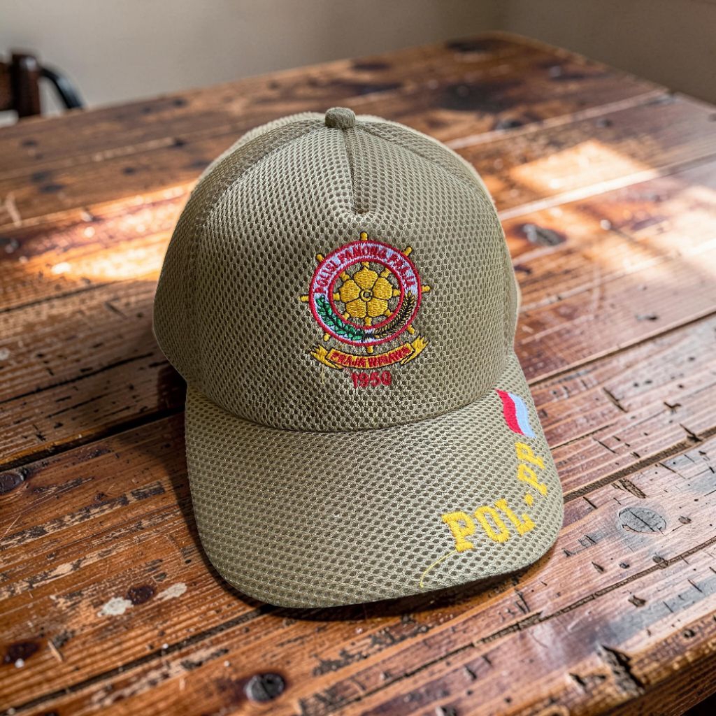 TOPI SATUAN POLISI PAMONG PRAJA WARNA CREAM