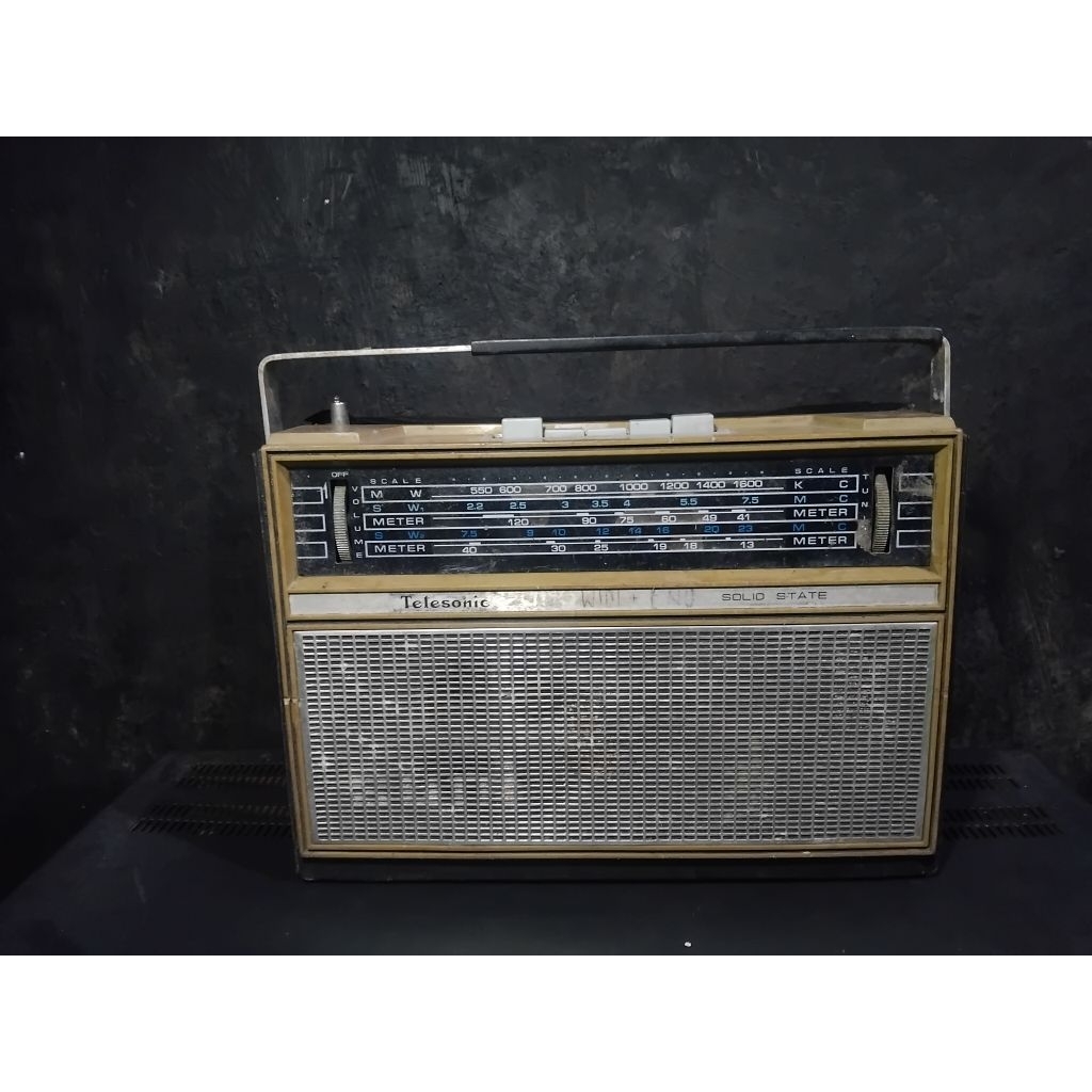 RADIO JADUL ANTIK KUNO UNTUK DISPLAY