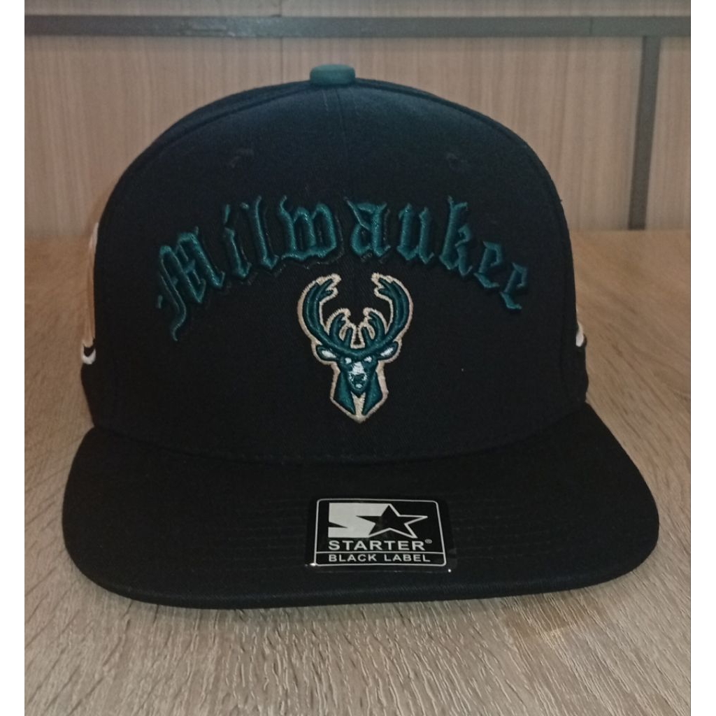 MILWAUKEE BUCKS x STARTER SNAPBACK