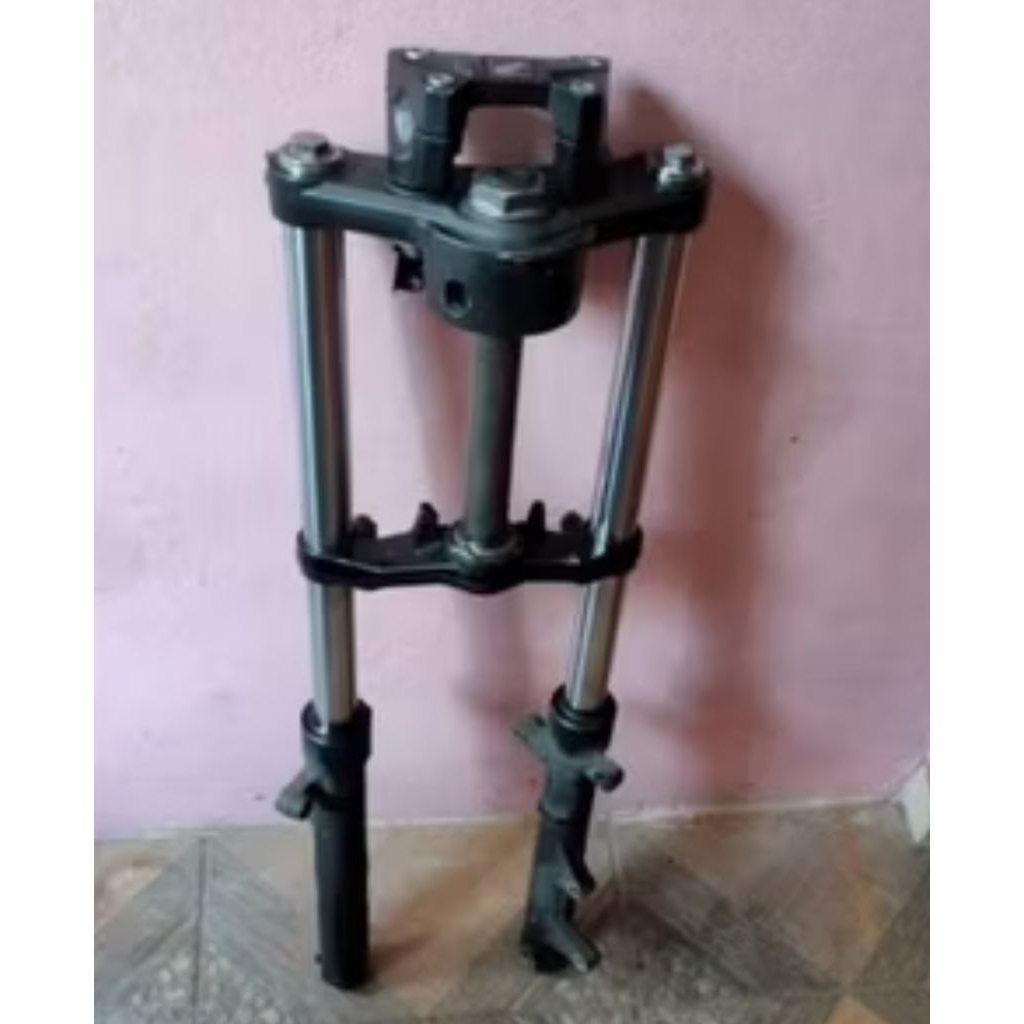 shock depan set T atas bawah 2nd ori new cb150r led k56