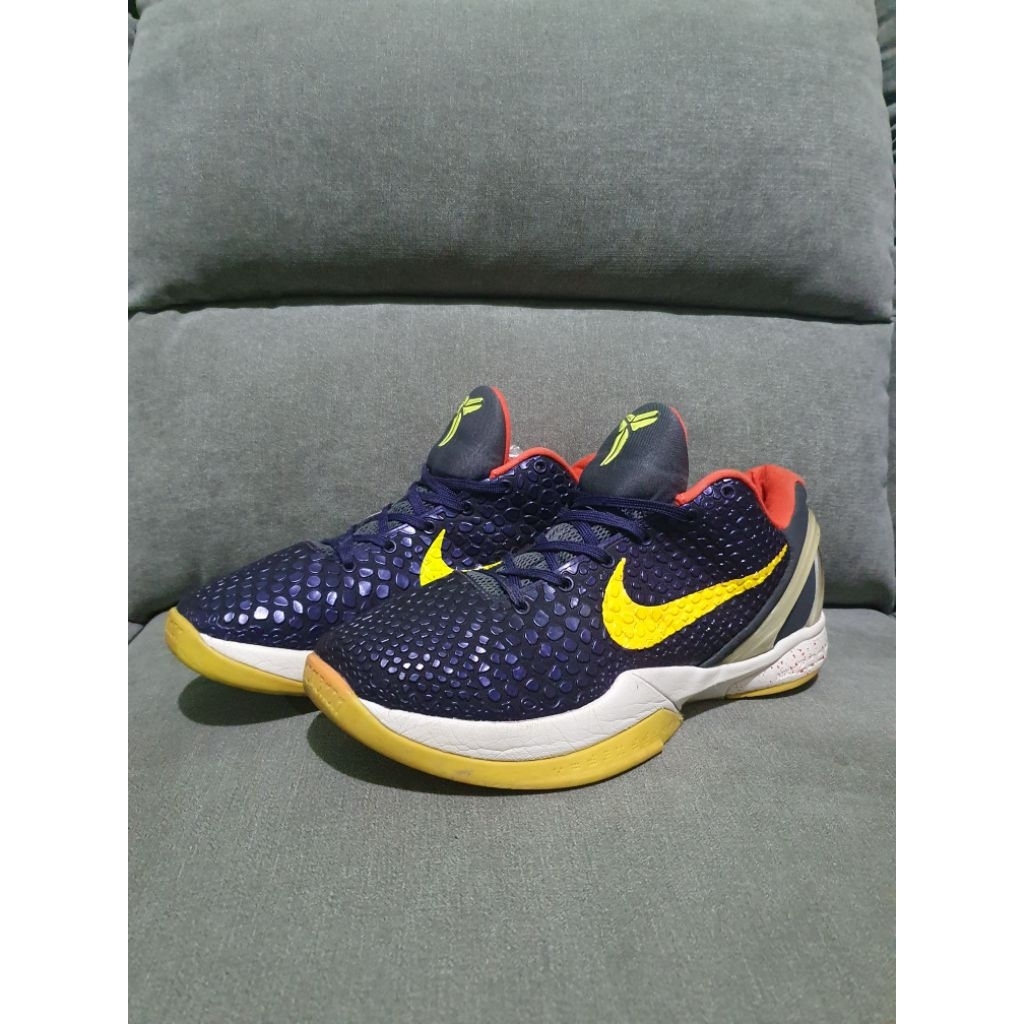 Sepatu Basket Second (Size 44)