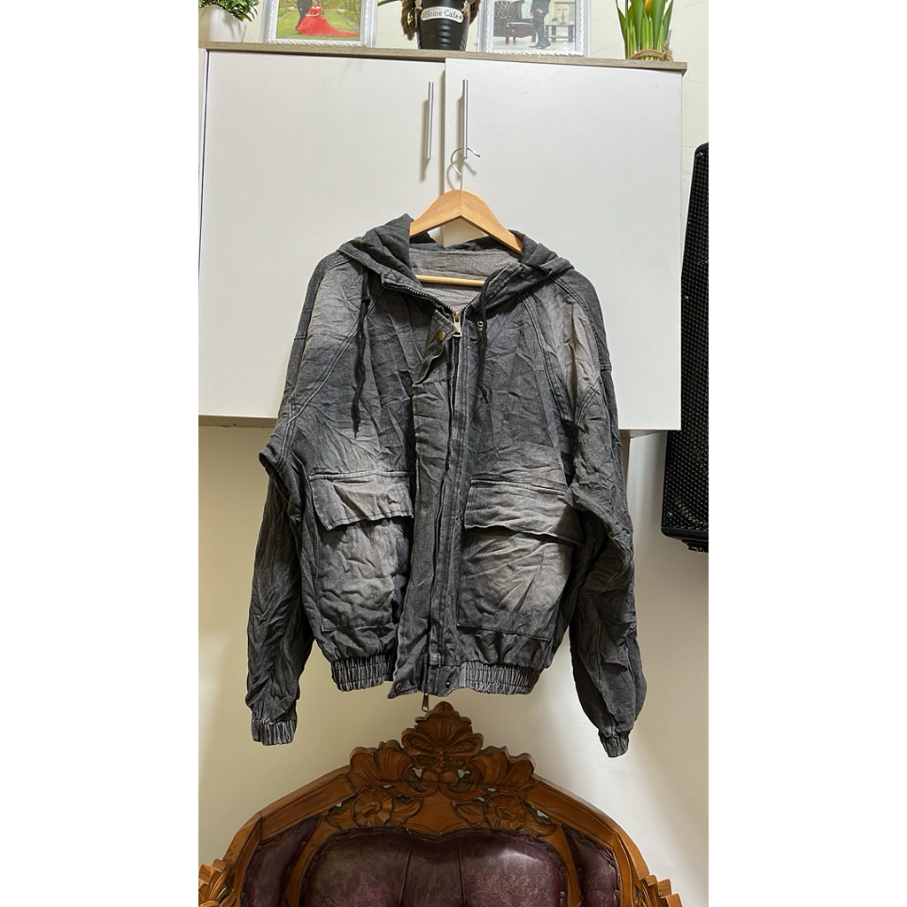 Jaket Jeans abu Pria Zipper | Preloved