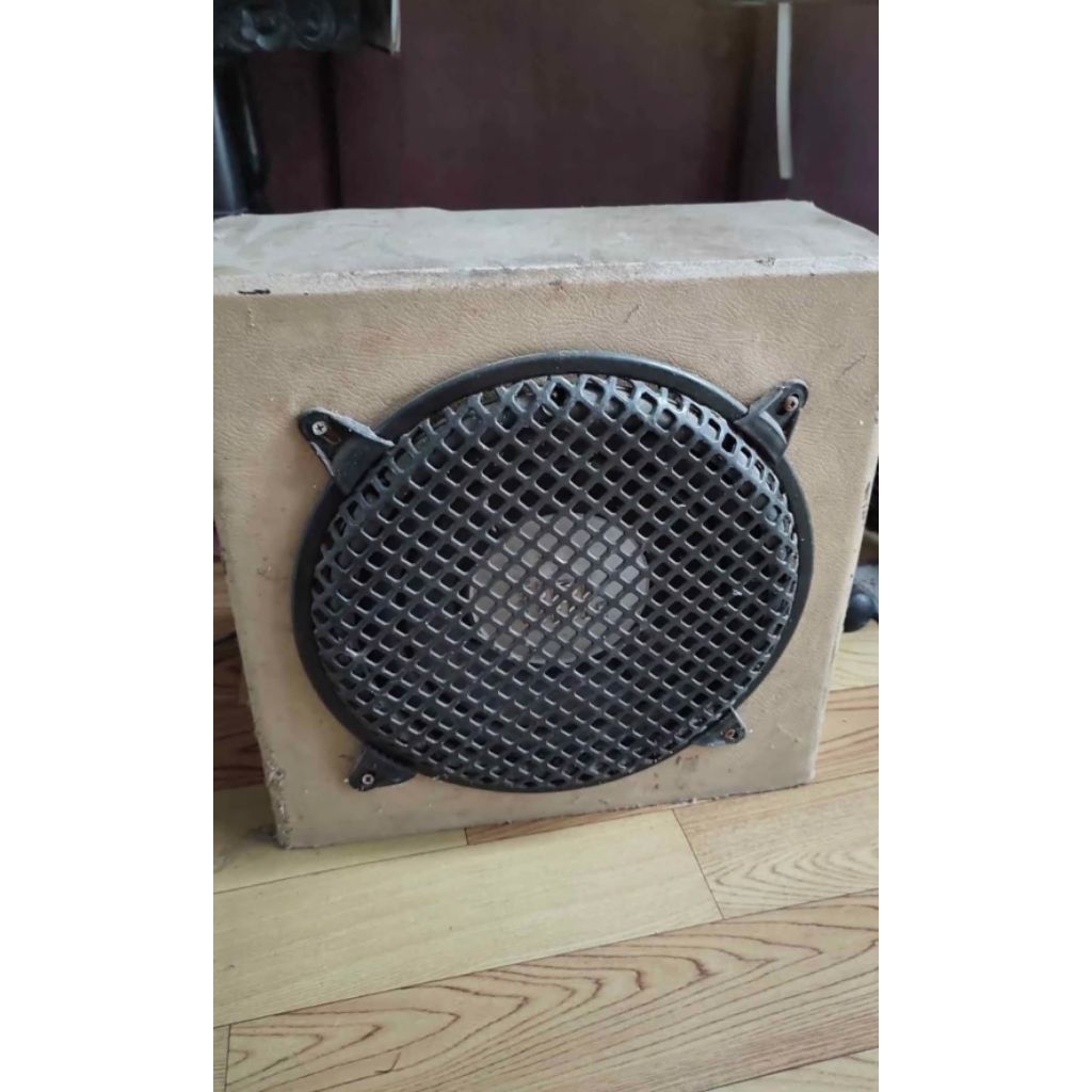 subwoofer JBL audio mobil 12 inchi bekas