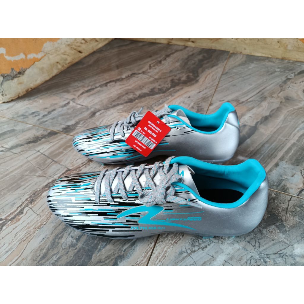 Sepatu bola Lightspeed reborn silver black aqua Fg