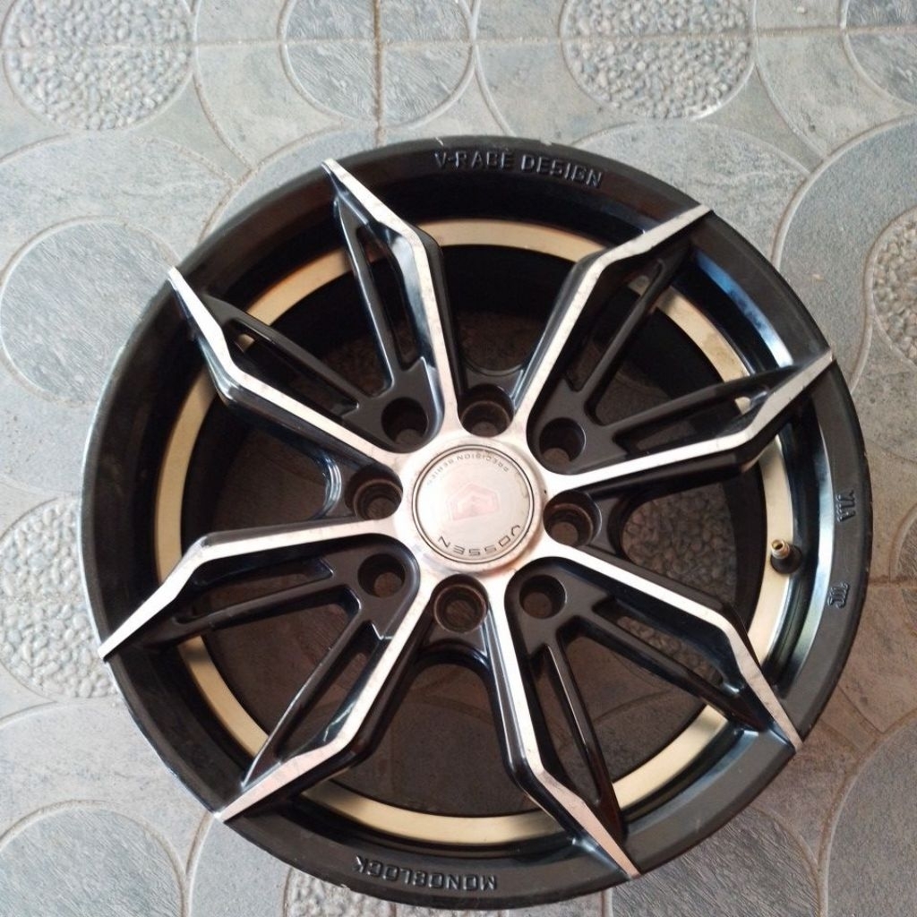 Velg Vossen R14 PCD 4x100 dan 4 x114.3. dobel PCD