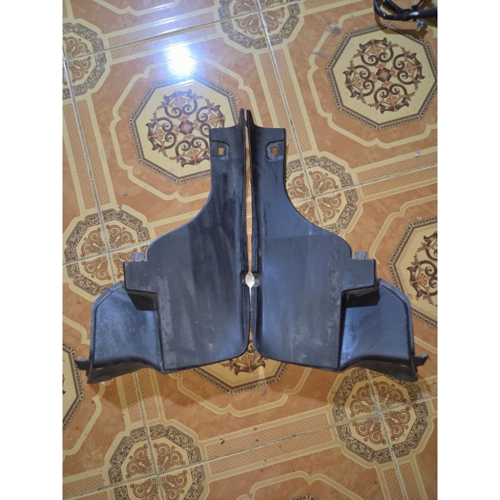 inner fender belakang yaris 2012