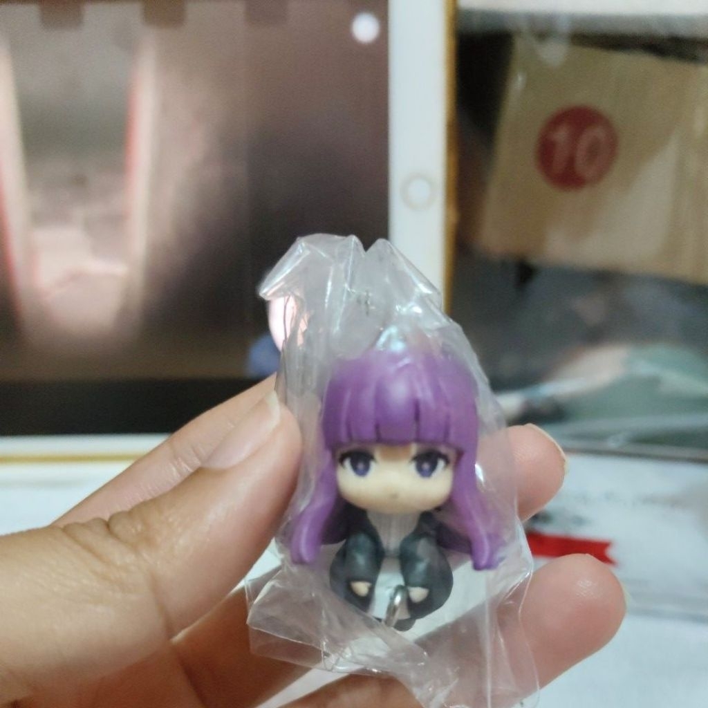 fern frieren figure keychain official