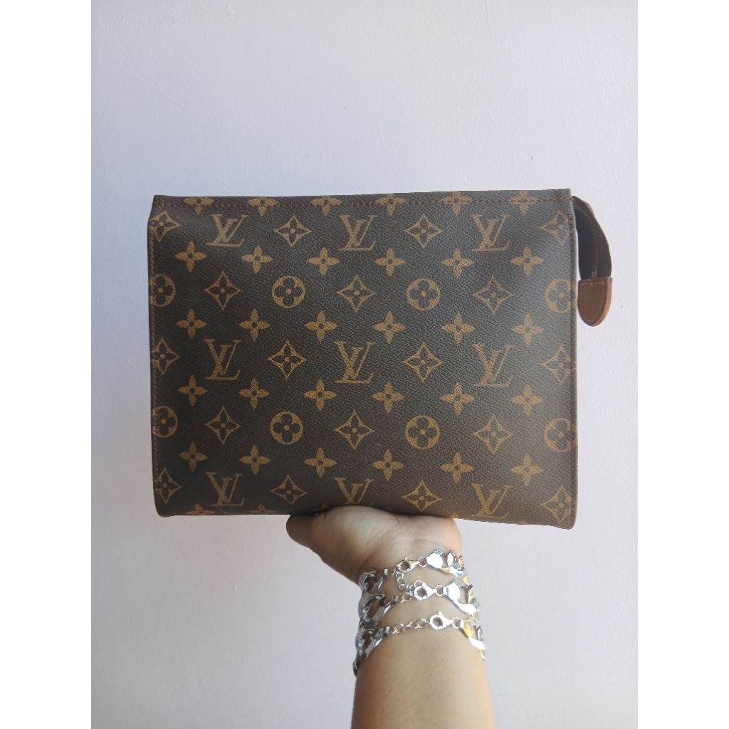 LV Clutch Toiletry 2001 Preloved