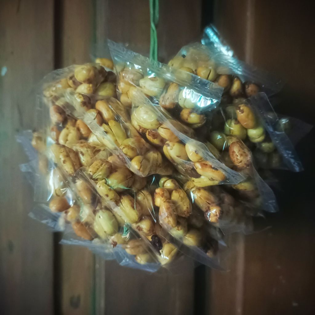 KACANG ASIN GURIH