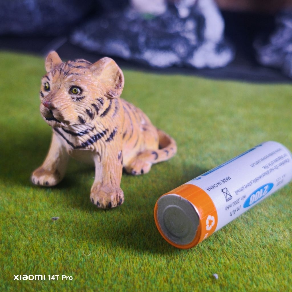 1994 tiger Harimau figure