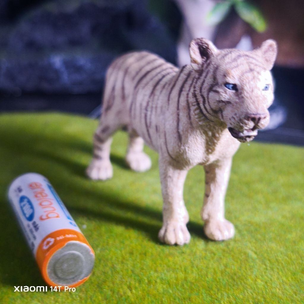 Schleich White tiger figure