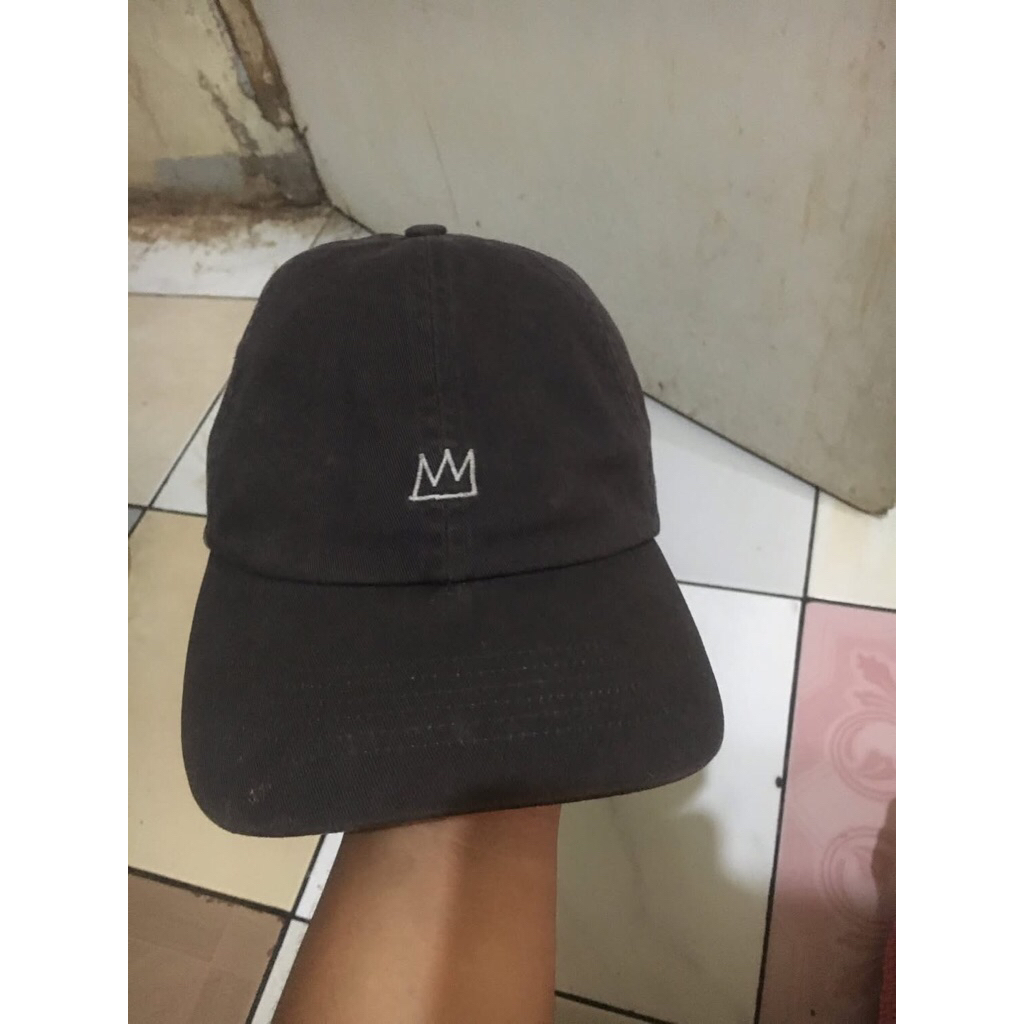 topi uniqlo