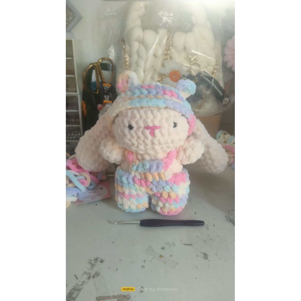 bunny plushie doll/boneka rajut kelinci
