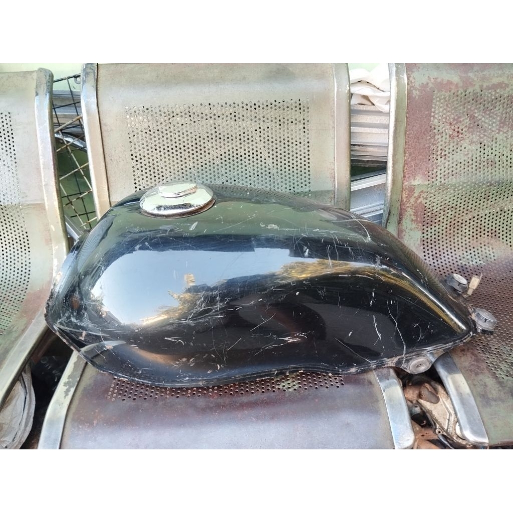 tangki honda megapro hiu