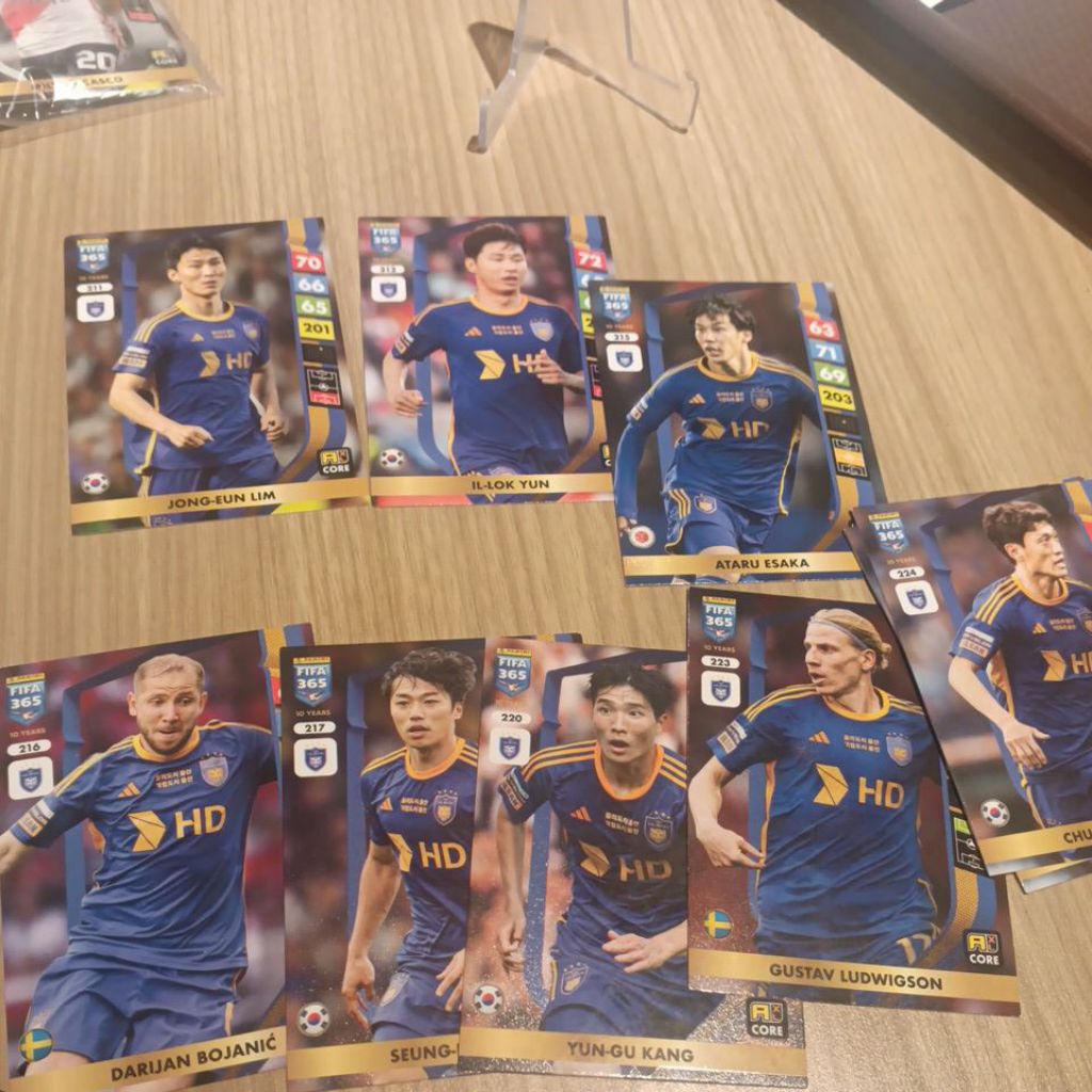 kartu bola panini xl adrenalyn fifa 365 2025 ulsan Hyundai
