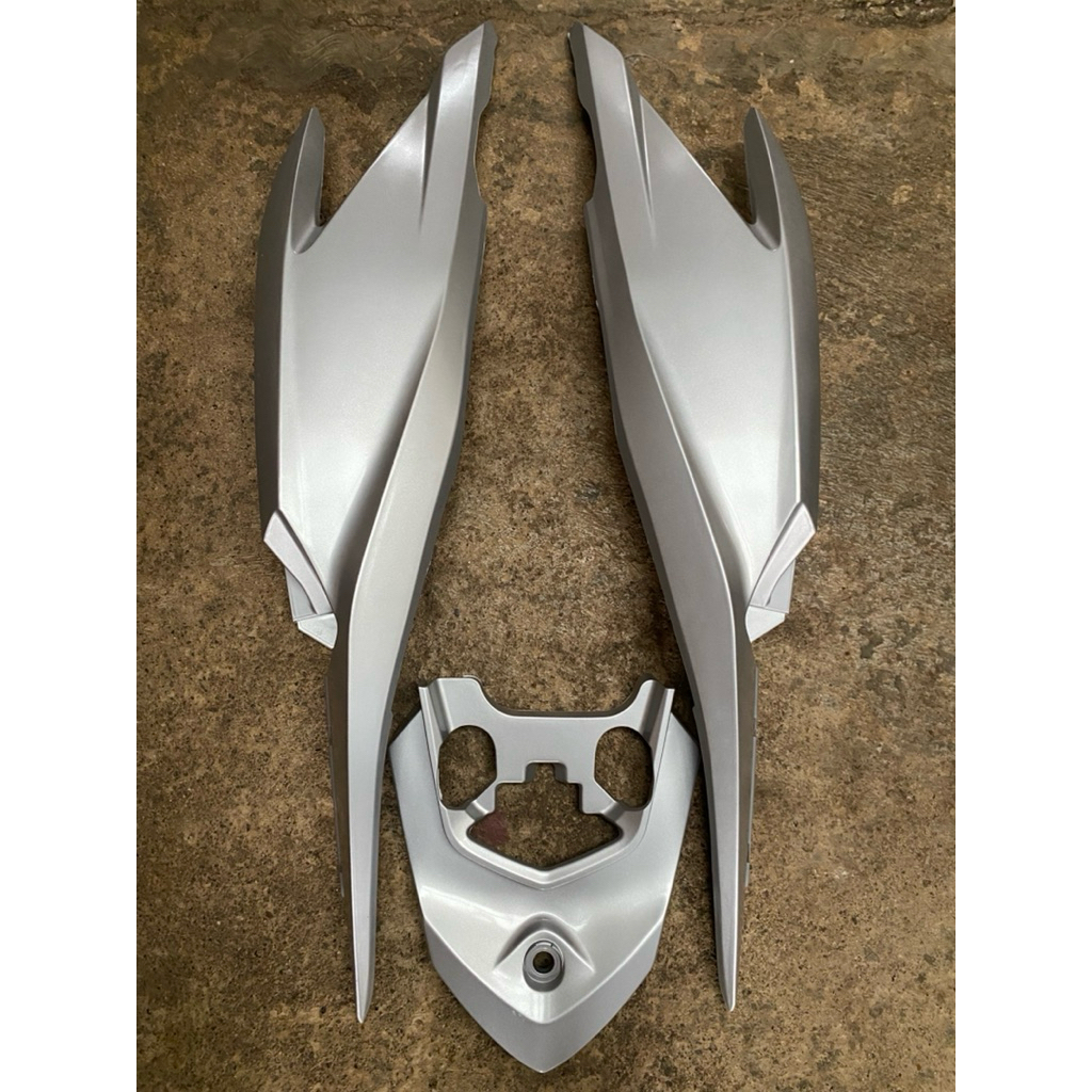 body belakang vario 125 old kzr + cover tail baru