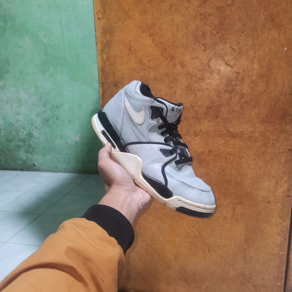 sepatu basket second nike air flight 89 size 43