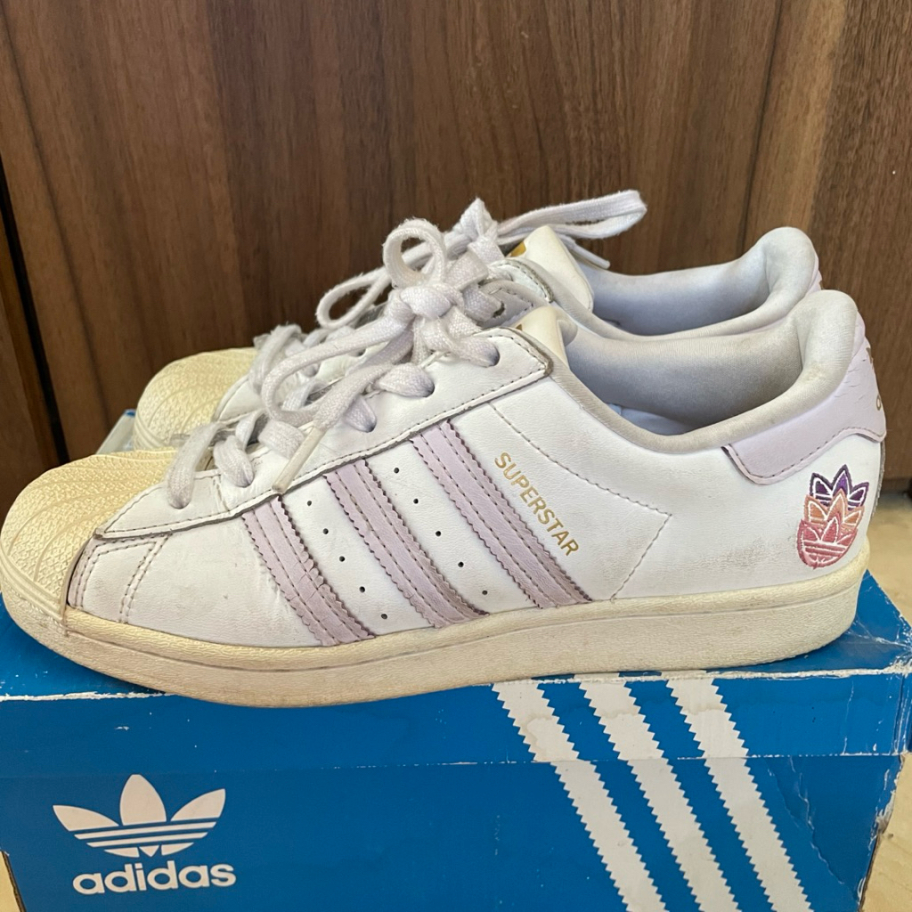 Preloved Sepatu Adidas Superstar Wanita Putih Ungu Original with Box Ukuran 38 2/3