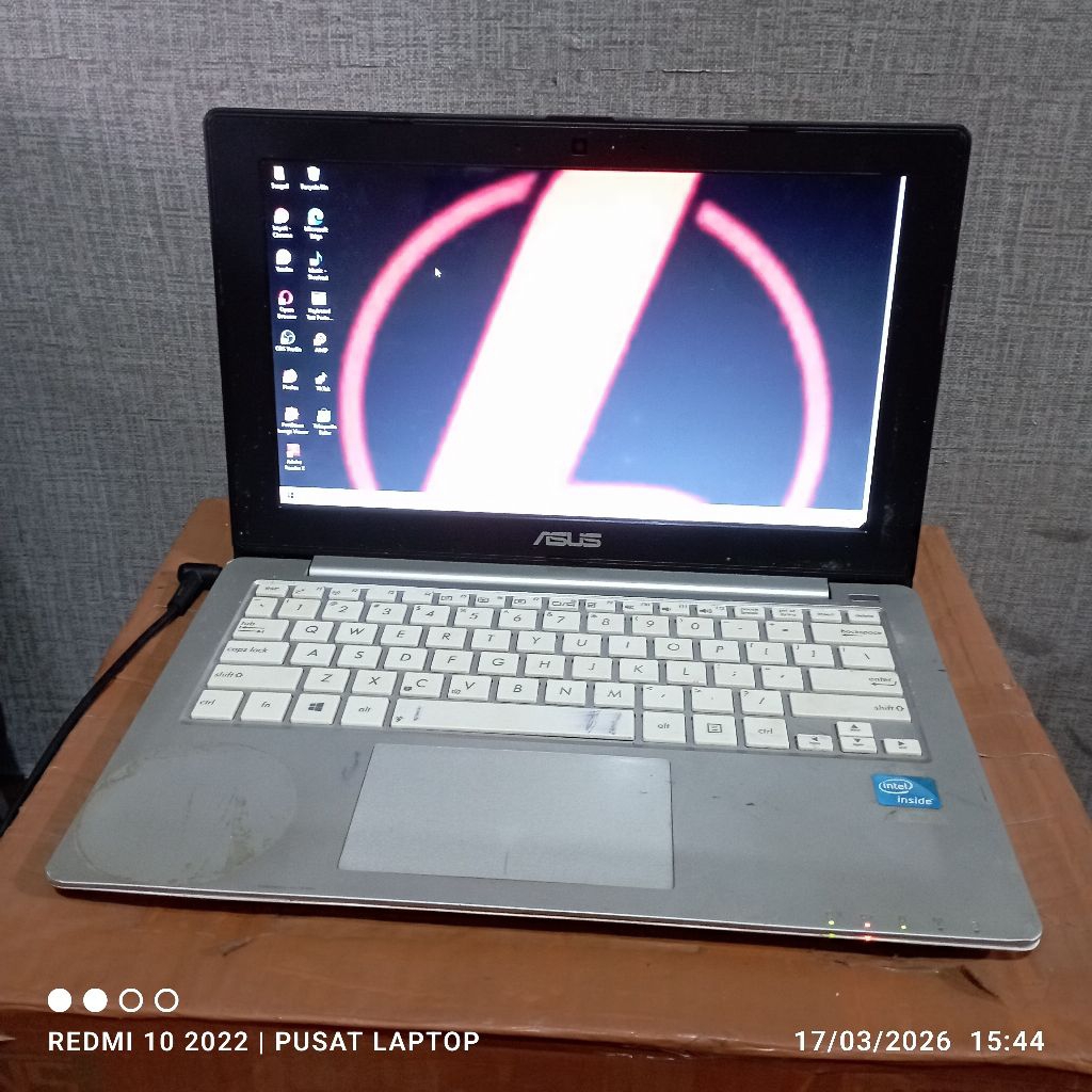 Laptop Asus X201E windows 10 Prosesor Intel Celeron Ram4gb HDD500gb Lcd11in mesin Normal tested siap