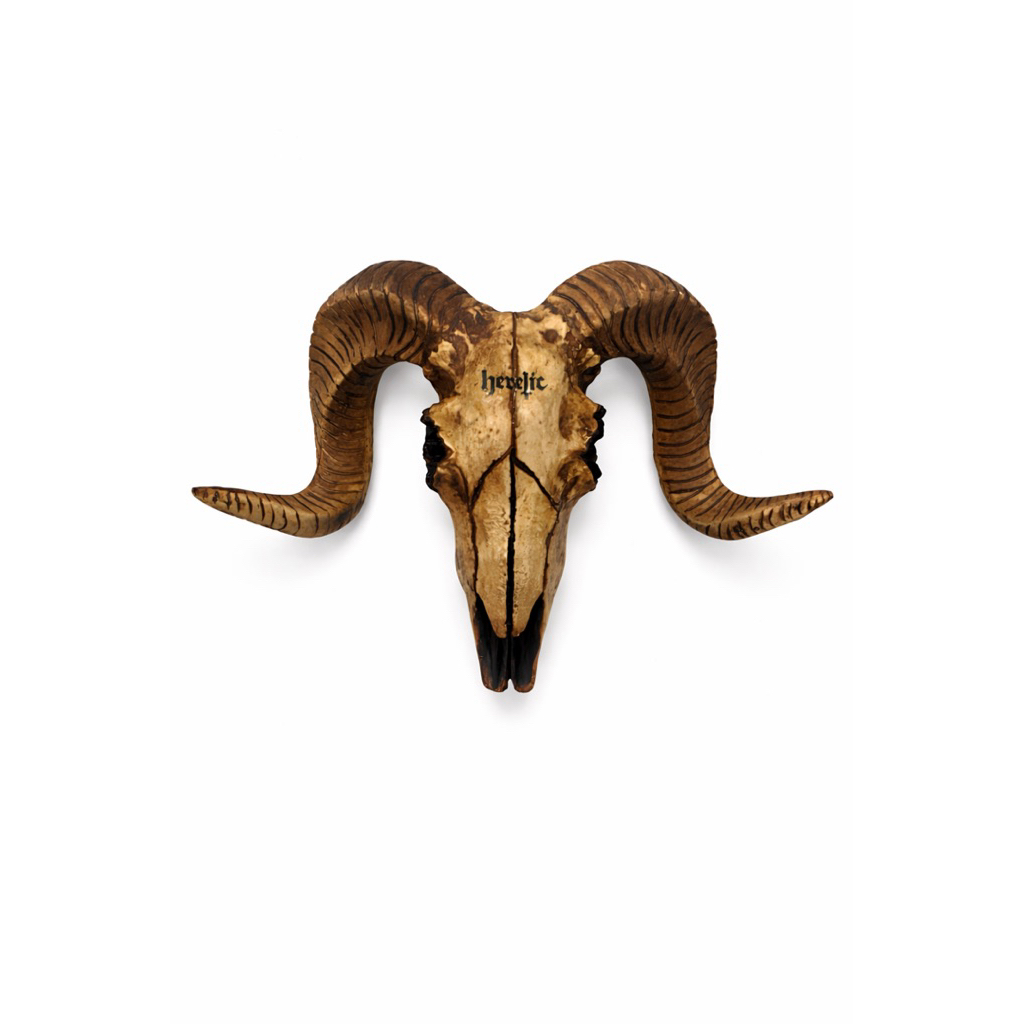 Dekorasi Dinding Tengkorak Domba Heretic