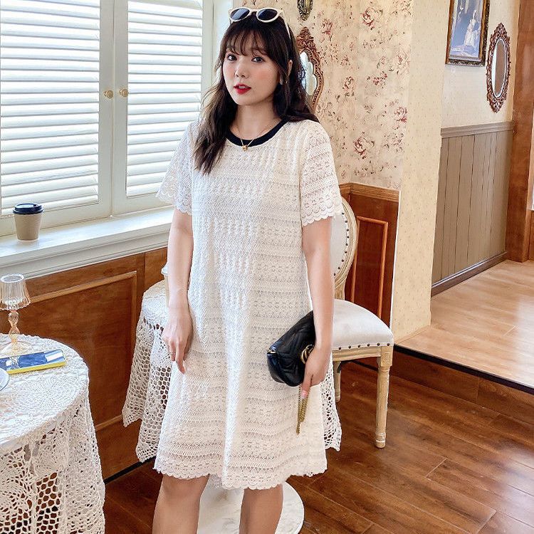 Simple Elegan Putih Gaun Lace Lengan Pendek Midi