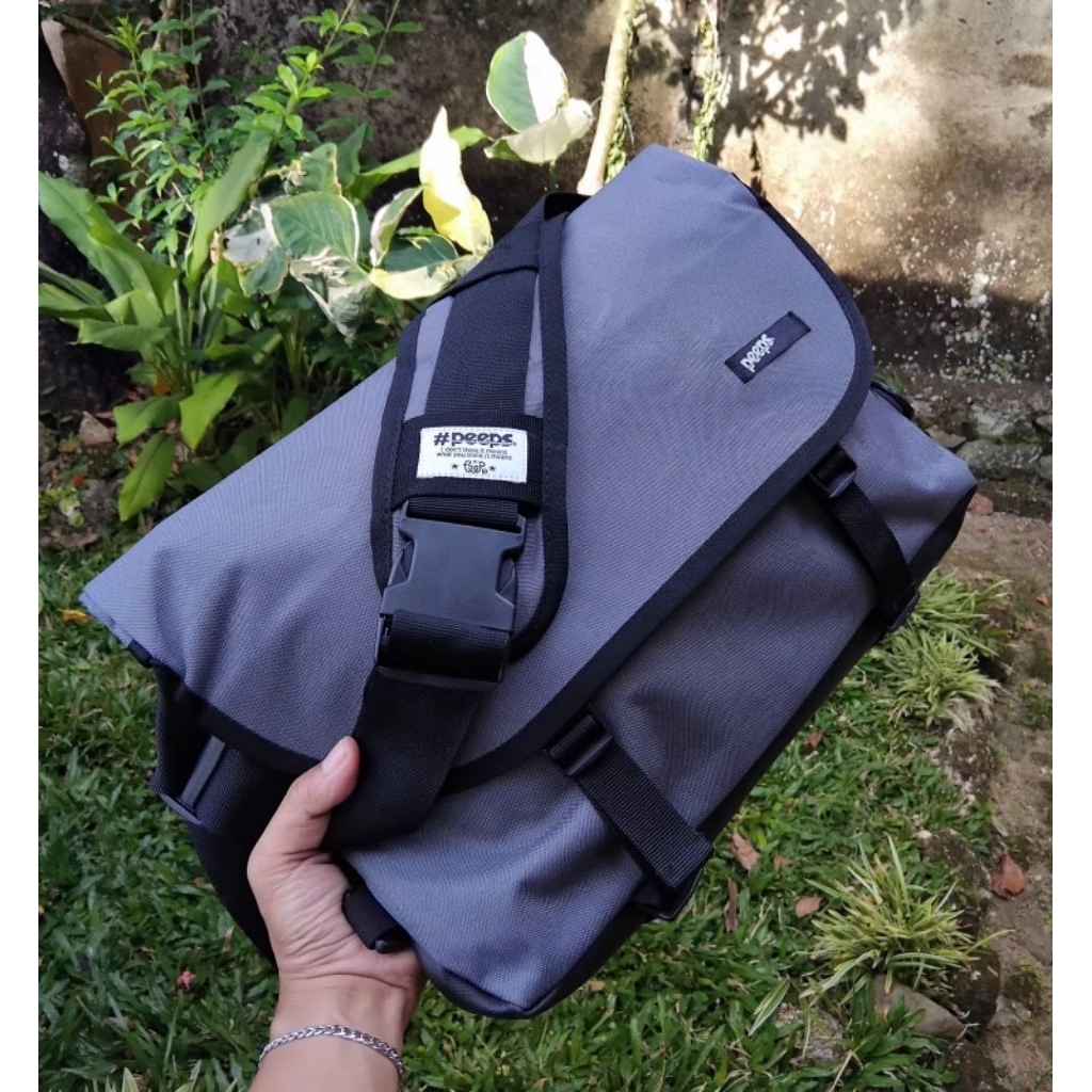 Messenger bag slingbag PEEPS original