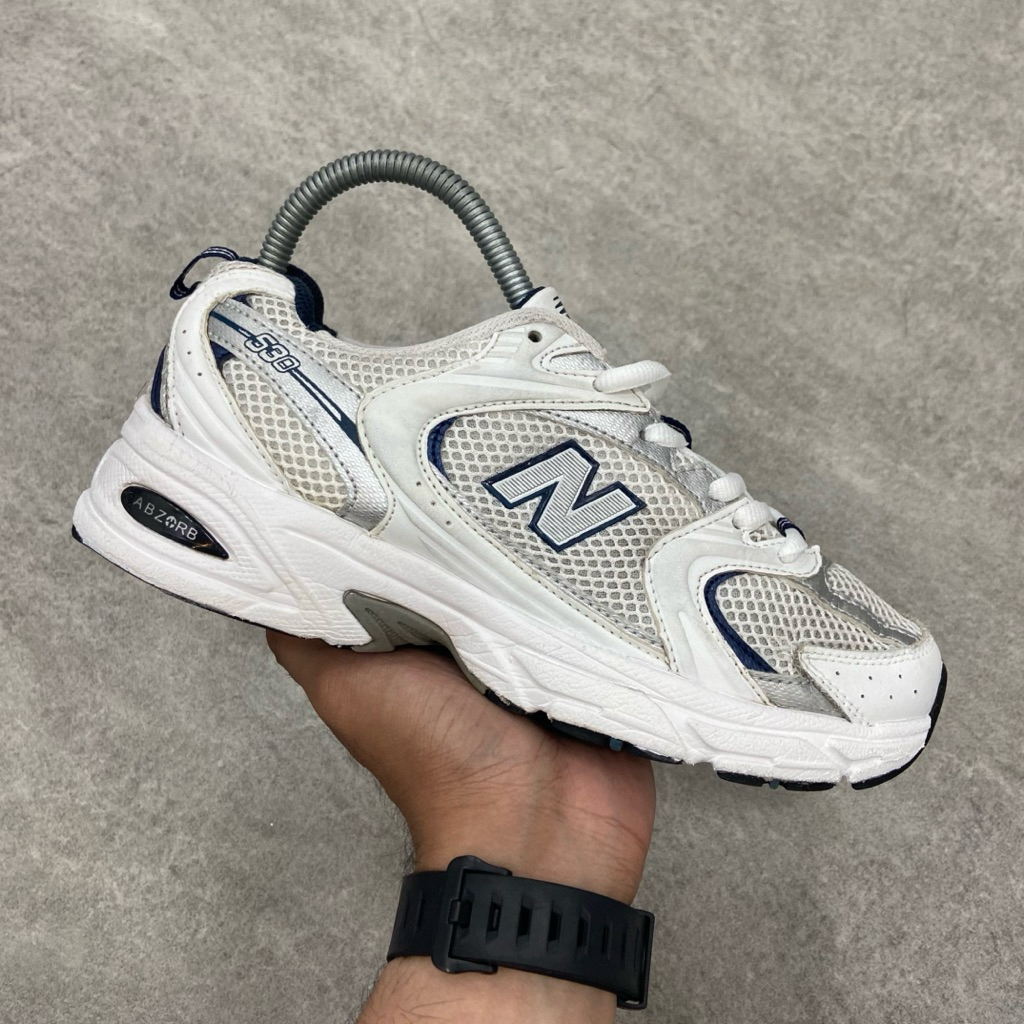 [Size 38] New Balance 530 White Natural Indigo Second Original Kondisi Mulus Nominus. Harga Barunya 
