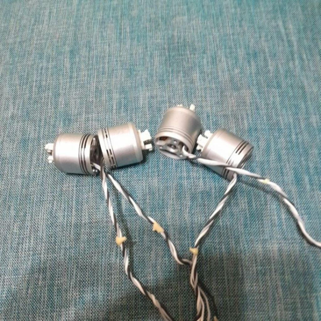 Dinamo drone dji phantom 4 pro second