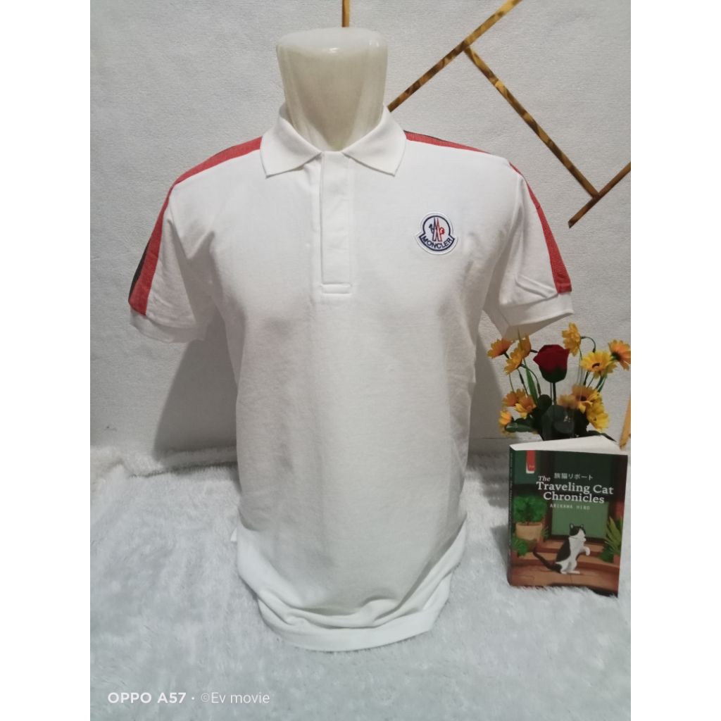 kaos kerah polo M0ncler putih motif bahu
