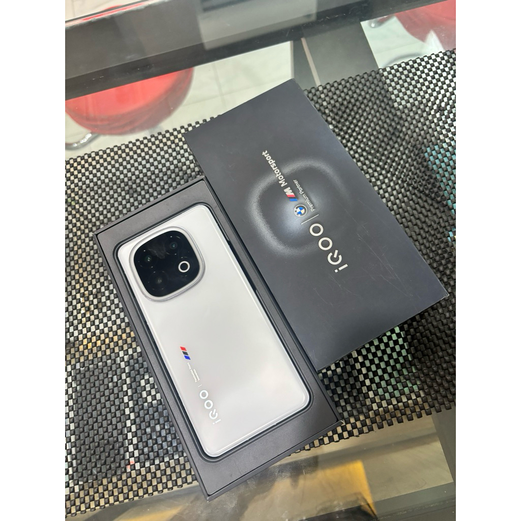 IQOO 13 16/512GB SECOND LIKE NEW