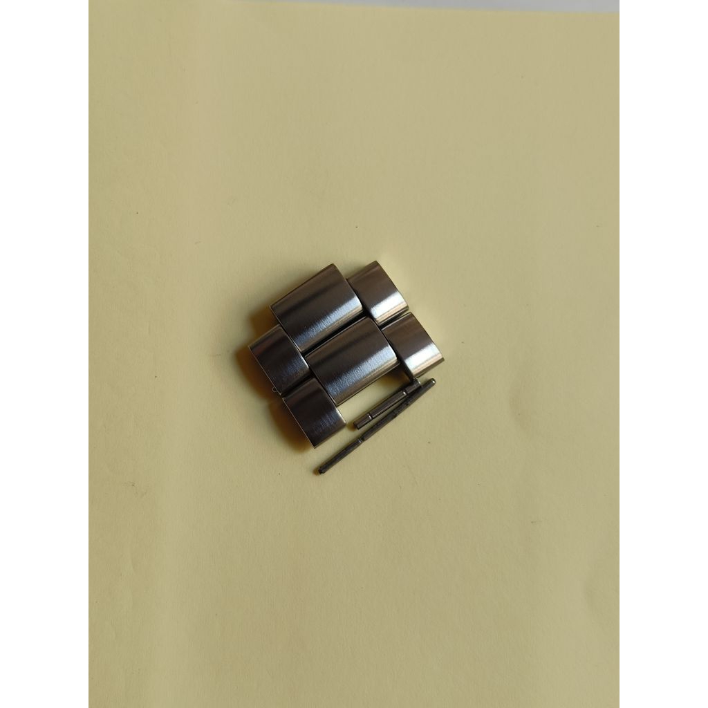 sambungan rantai omega seamaster planet ocean calibre 2500 original bekas copotan mata rantai link r