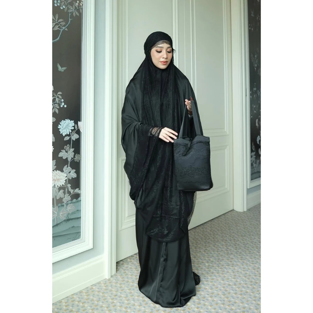 GONEGANI Mukena Motif Renda Zahra Mukena Black Zahra Prayer Set Gonegani