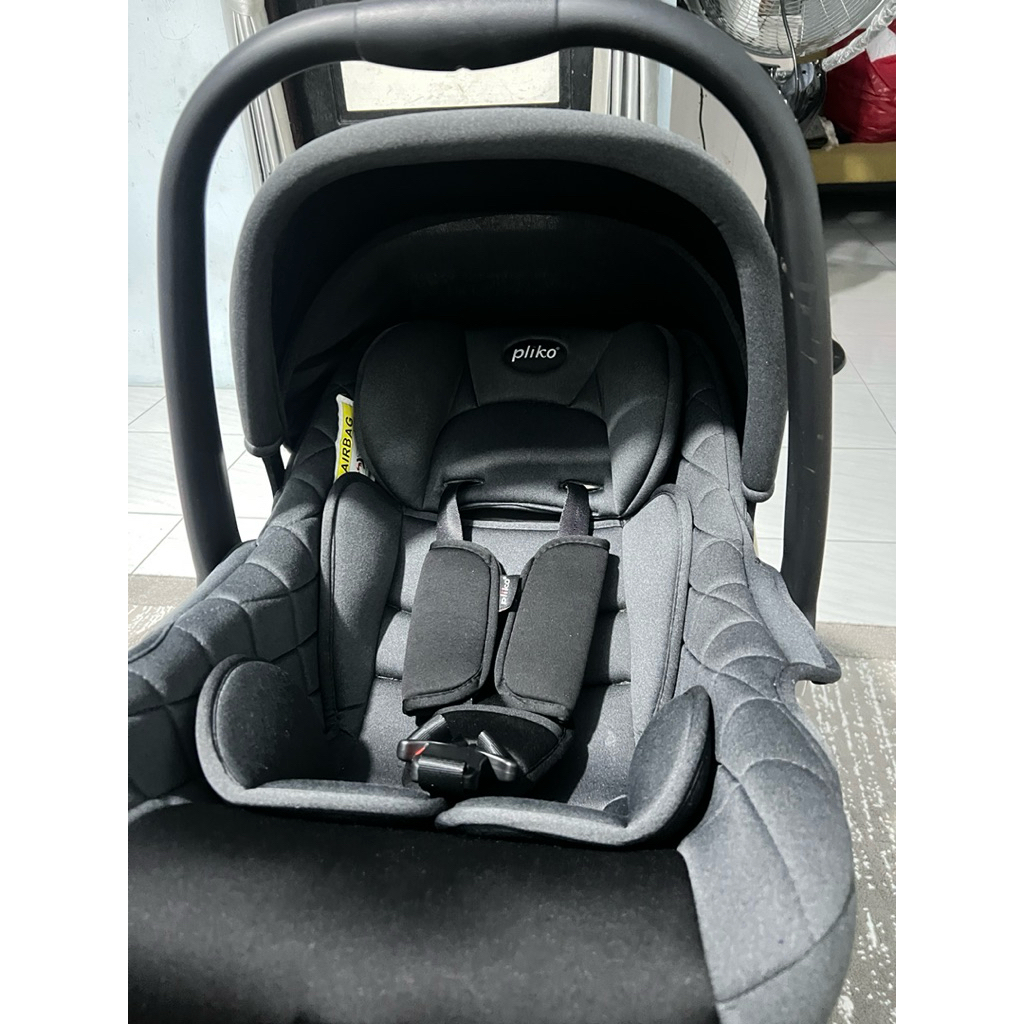 Preloved Kursi Mobil Bayi Merek Pliko