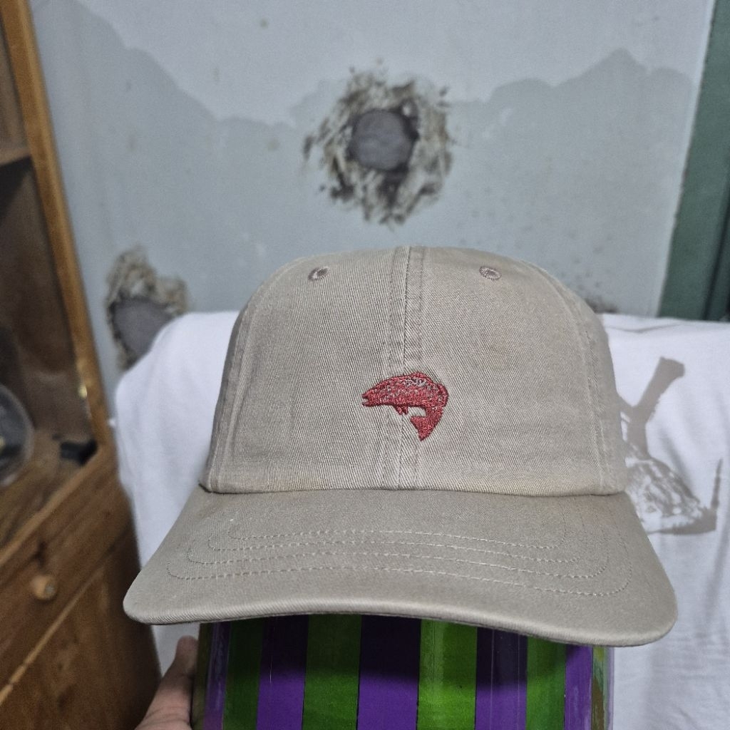 Topi Eddie Bauer Logo Ikan