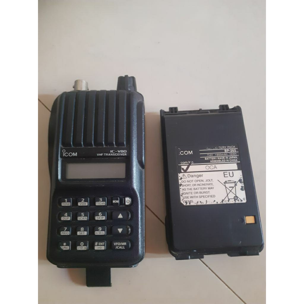 HT icom V80