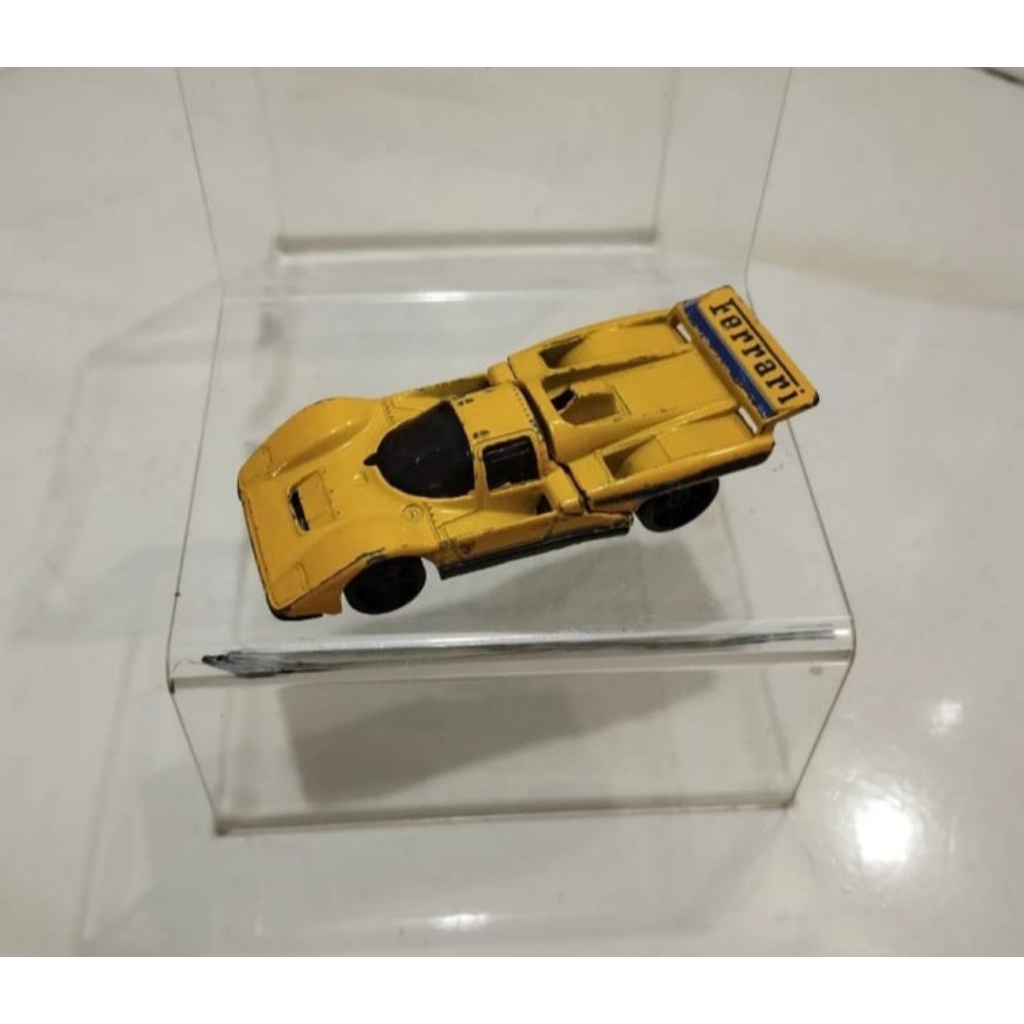DIECAST HOTWHEELS FERRARI YELLOW 512M