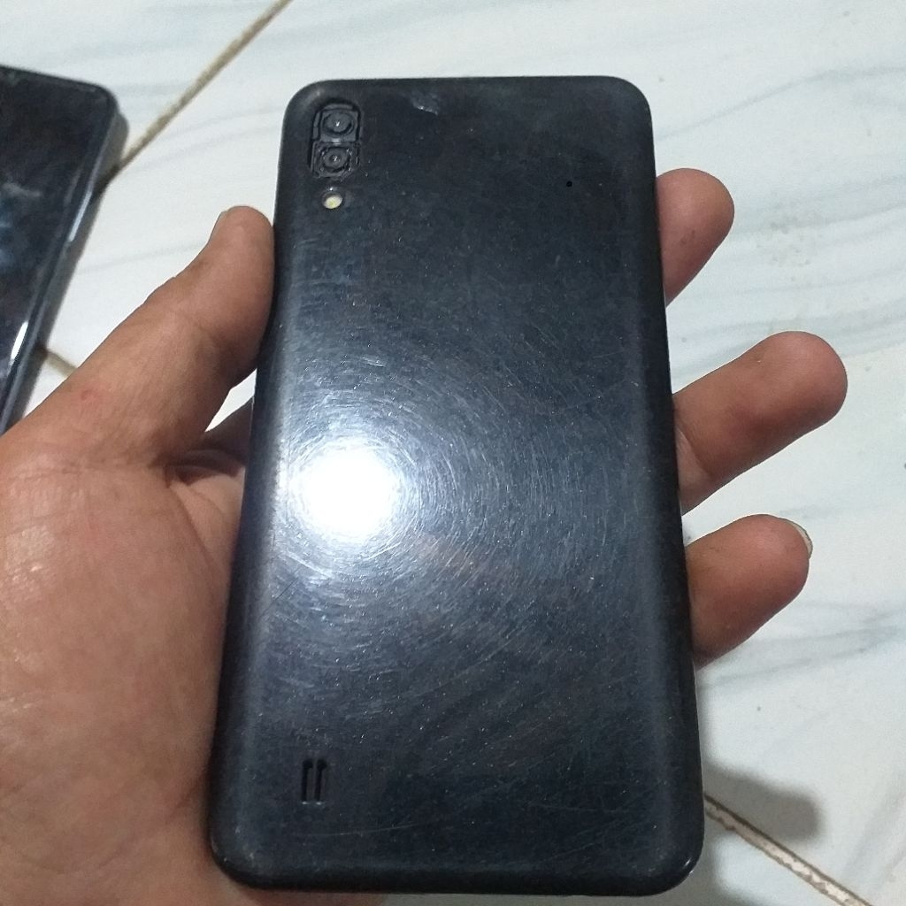 Hp Samsung Galaxy M10 Minus Bahan Teknisi ORI Second Bergaransi