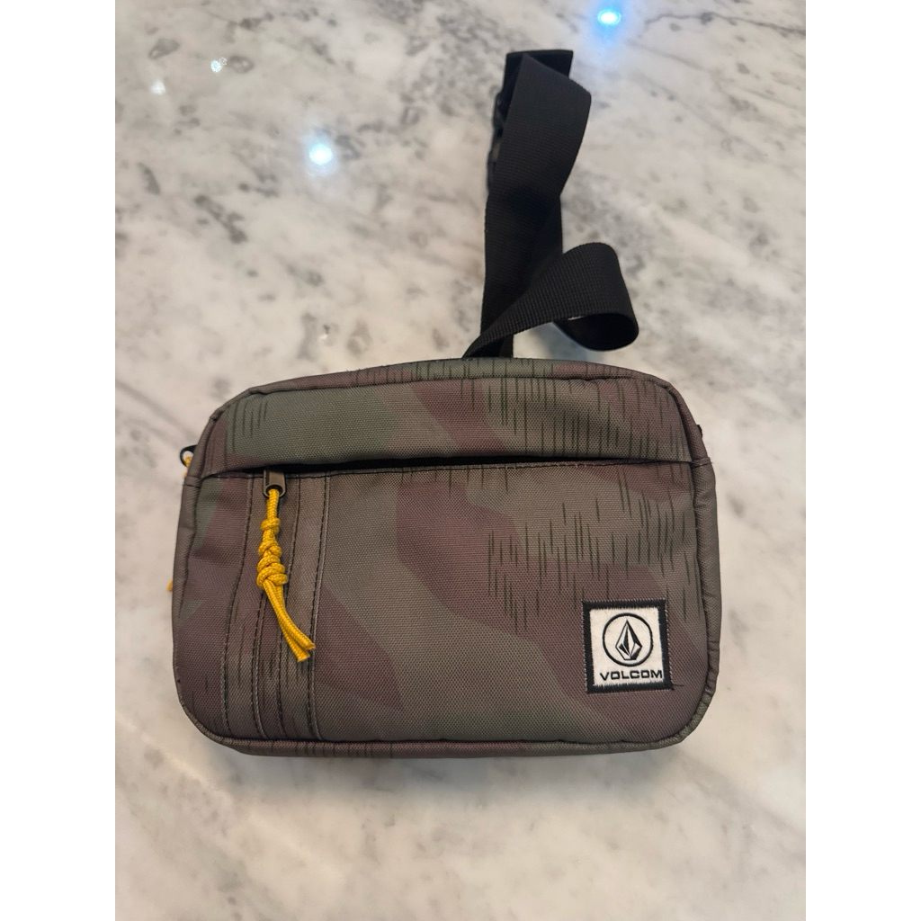 Tas selempang pria volcom preloved