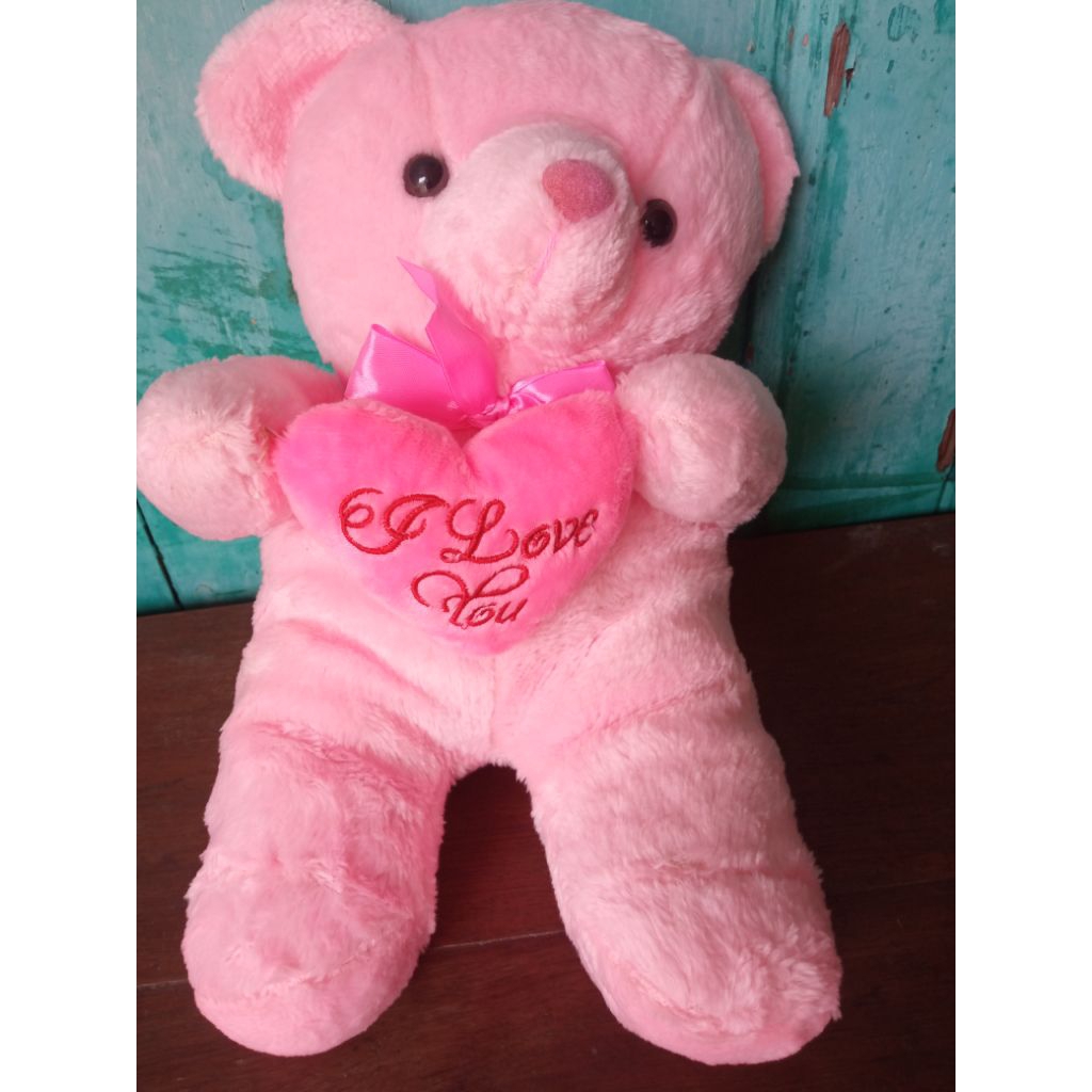 Boneka beruang love